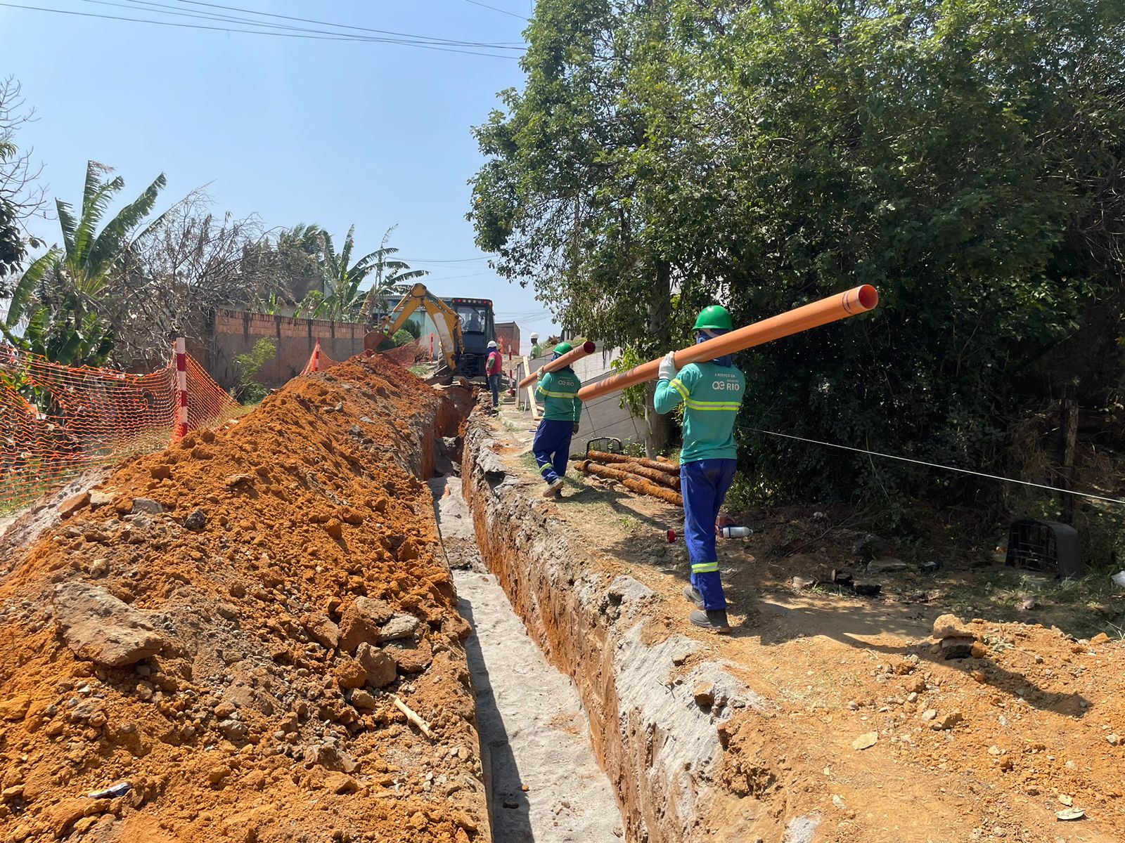 Moradores da Baixada Fluminense comemoram os avanços em obras de saneamento