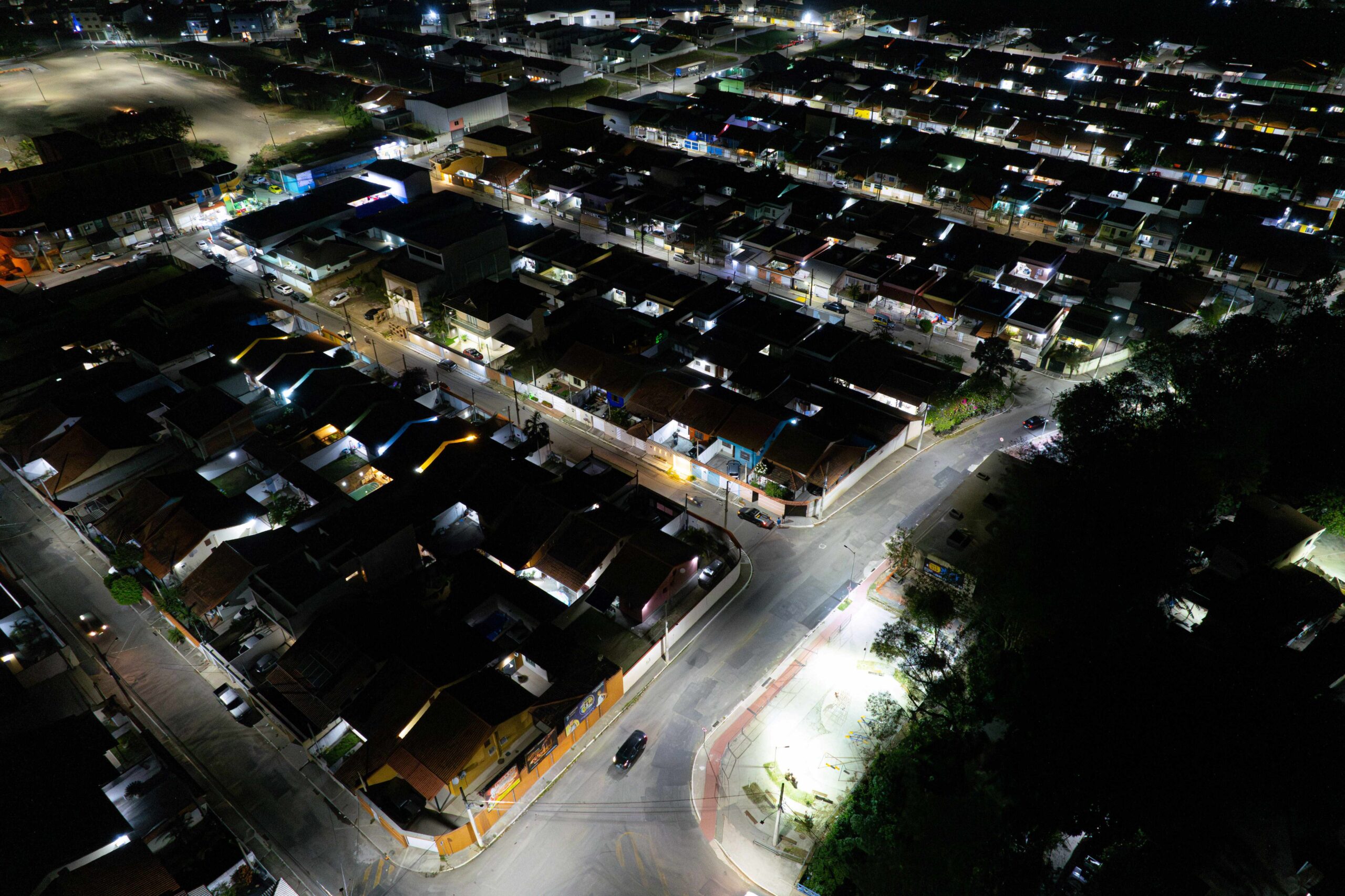 Queimados mais iluminada com seis mil pontos de LED