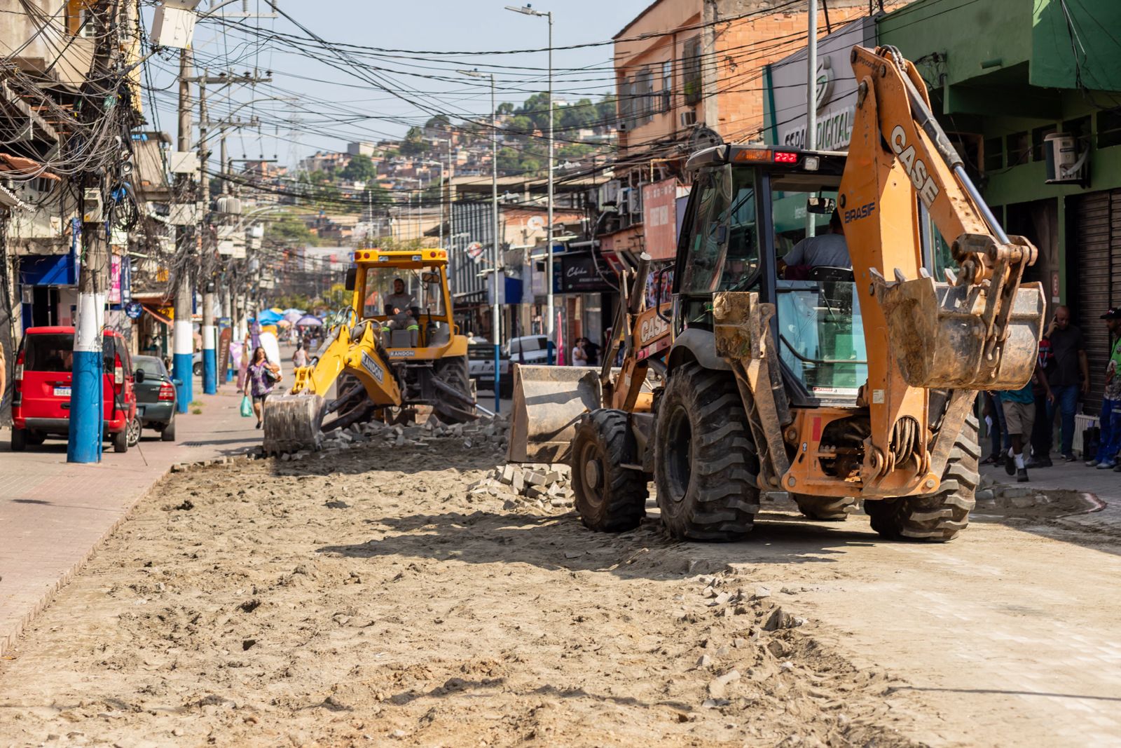 Canella atende apelo dos comerciantes e acaba com o calçadão do bairro Lote XV